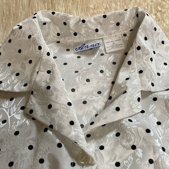 White with black poka dot button up shirt - Picture 3 of 8